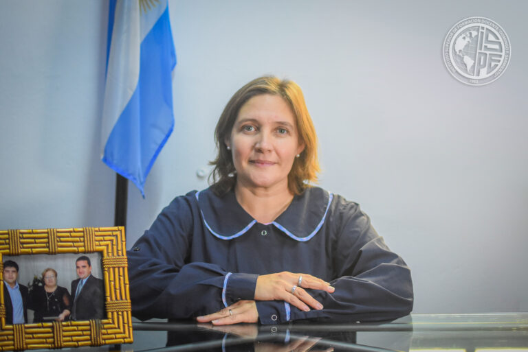 Prof. Univ. Analía Rojo