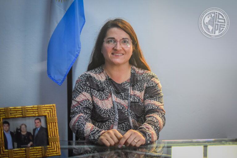 Prof. Gabriela Ávila