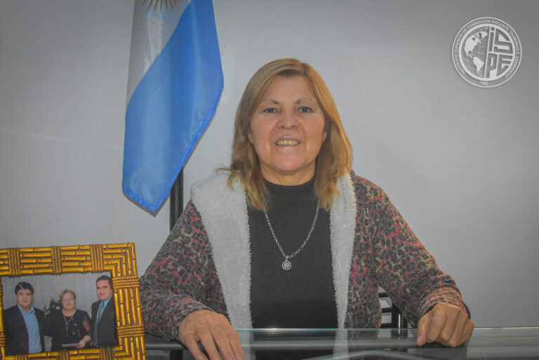 Prof. Ana María Gómez