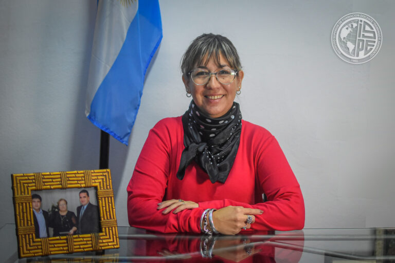 Prof. Noelia Belén Leiva